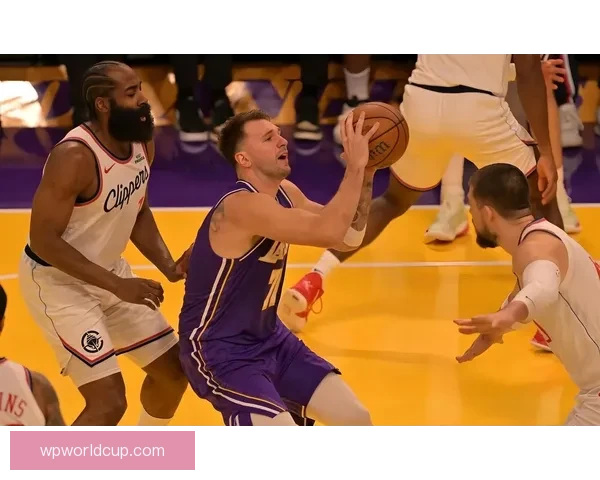 詹姆斯高效砍分助湖人七连胜东契奇单场40分难阻火箭败北